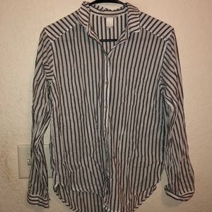 H&M gray and white vertical stripe button down